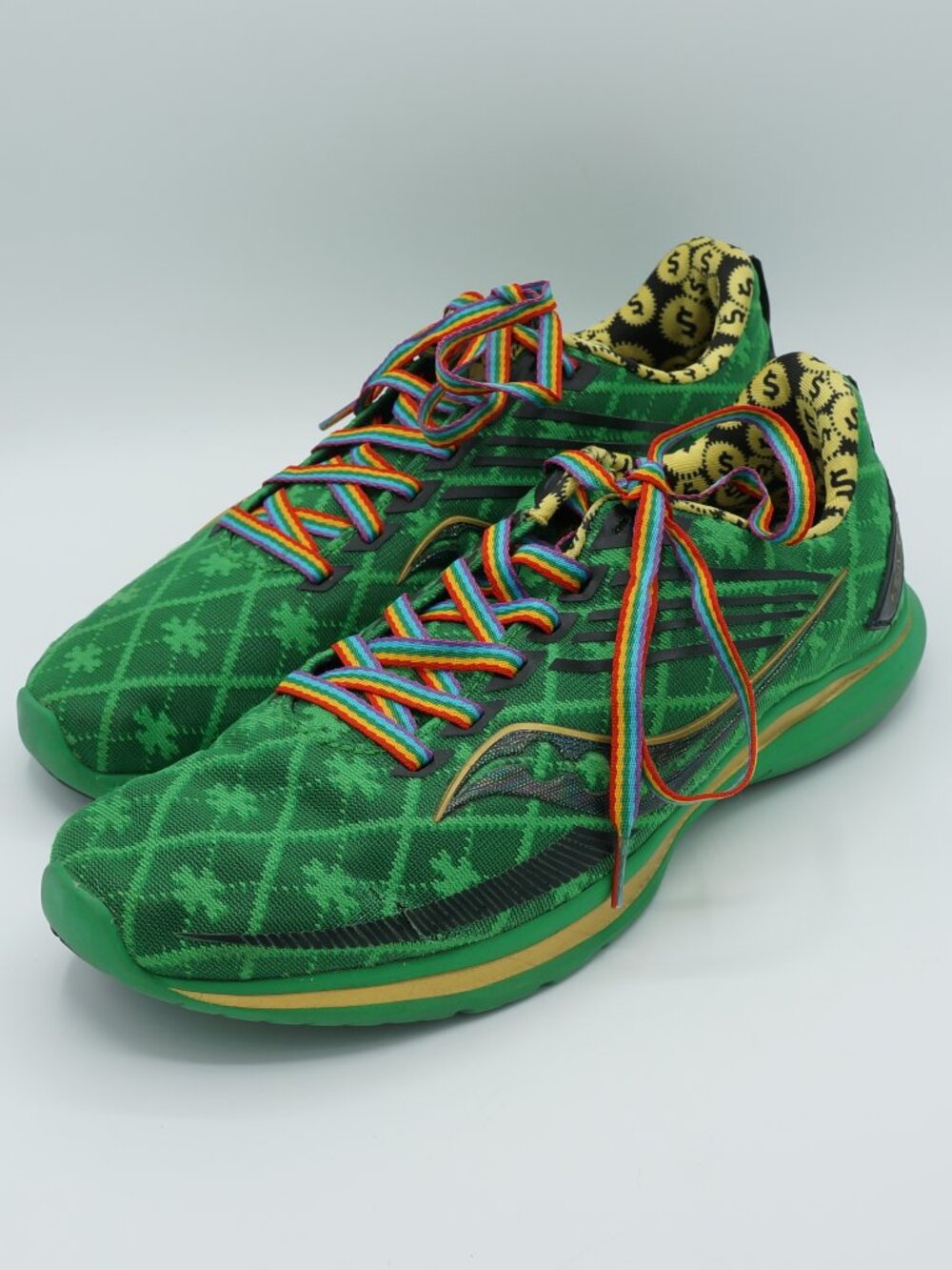 Saucony Kinvara 12 St. Patrick's Day Shamrock Running Shoes Women's Size 9
